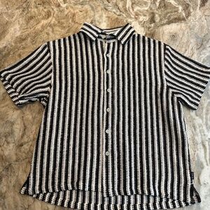 Men’s knit short sleeve button down